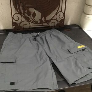 NWT Men's Gray Cargo Shorts - Elastic Waist